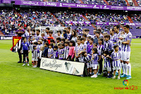 REAL VALLADOLID C. F. - Temporada 2017-18 - Borja, Gianniotas, Javi Moyano, Masip (tapado), Michel Herrero, Hervías, Antoñito, Toni Villa (tapado), Nacho, Kiko Olivas y Jaime Mata. REAL VALLADOLID C. F. 3 (Jaime Mata 2, Toni Villa) ALBACETE BALOMPIÉ 2 (Roman Zozulya, Jérémie Bela). 12/05/2018. Campeonato de Liga de 2ª División, jornada 39. Valladolid, estadio José Zorrilla