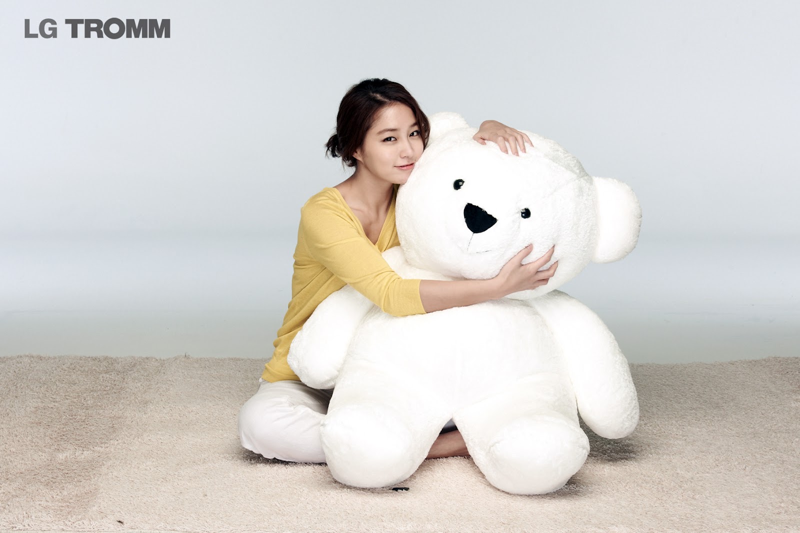 Lee Min Jung 이민정 LG TROMM Wallpaper + Photos | Beautiful Song ...