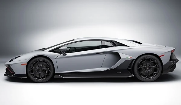 Lamborghini Aventador LP 780-4 Ultimae