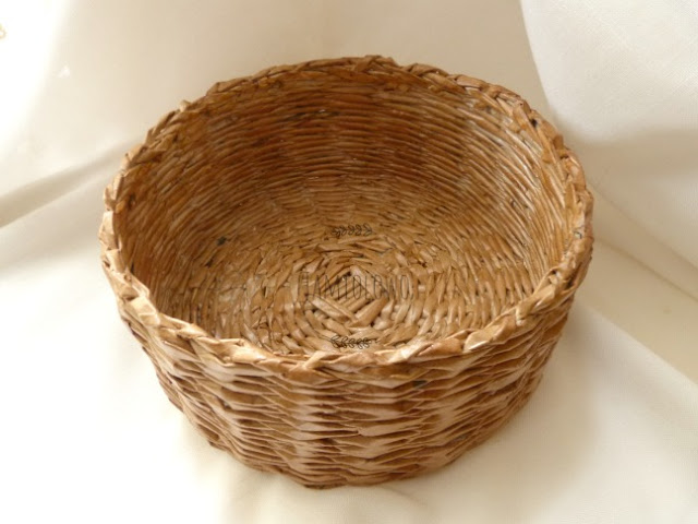 papierowa wiklina - okrągły koszyk