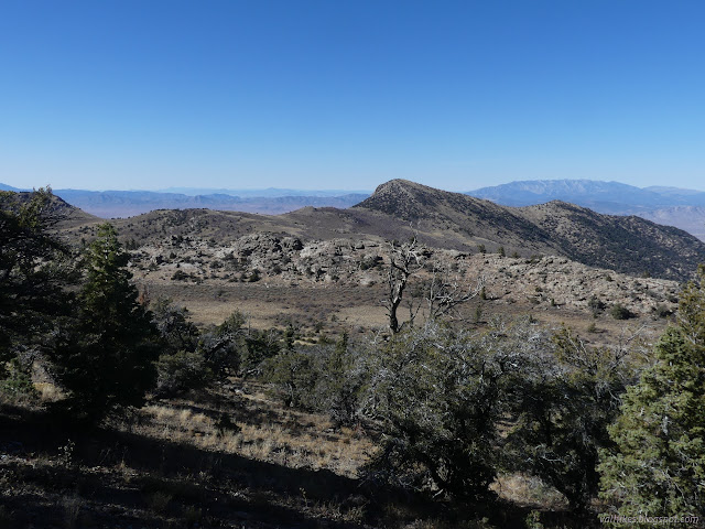 077: rocky ridge and mountain beyond