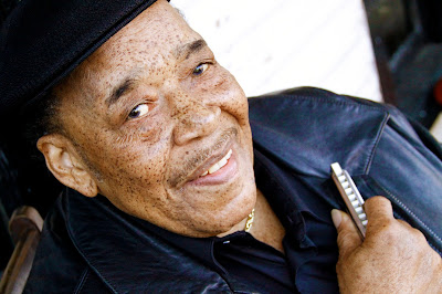 Blues legend James Cotton