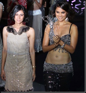 Lara Dutta Sizzling hot on the ramp in a bikini Top2