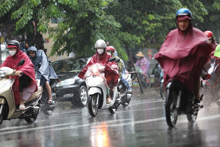 Dự báo thời tiết đêm nay và ngày mai (7-8/9): Hà Nội và cả nước có mưa vừa mưa to đến rất to đề phòng lũ quét sạt lở đất và ngập úng cục bộ