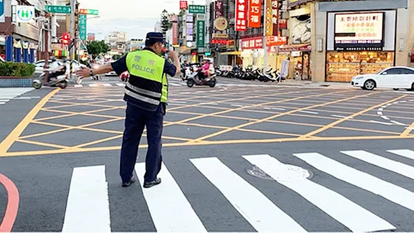 ▲228連假3天將至，為確保民眾返鄉及出遊時的交通順暢，彰化縣警察局在連假期間加強各重要道路和風景遊憩地區的交通疏導。（記者林明佑攝）