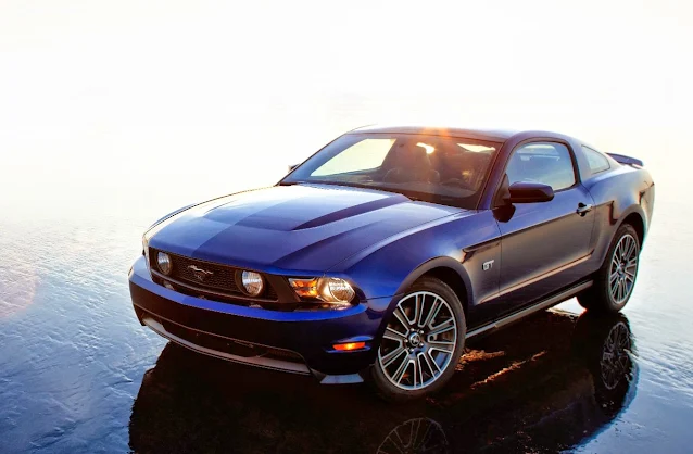 Ford Mustang GT 2005 / AutosMk