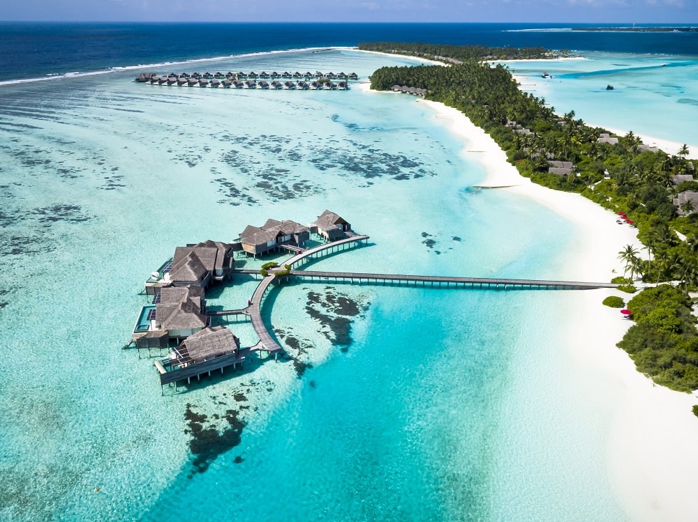 YEAR ROUND SURFING AT ITS BEST AT NIYAMA PRIVATE ISLANDS MALDIVES