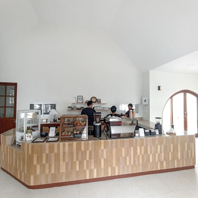 Coffee Dia Garden House Jakarta Barat Fasilitas