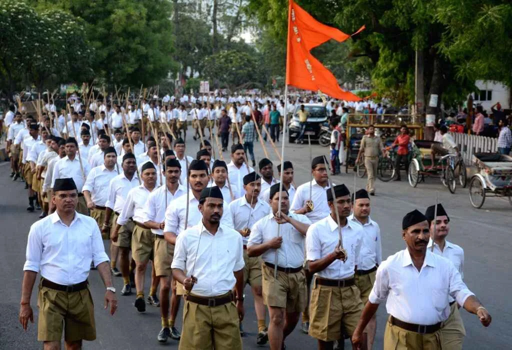 rss-volunteers-participate-in-a-march-organised-406813