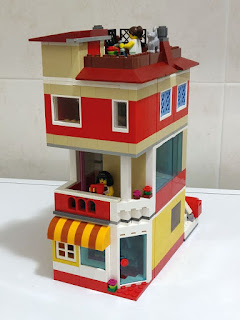 LEGO moc - edificio con minimarket