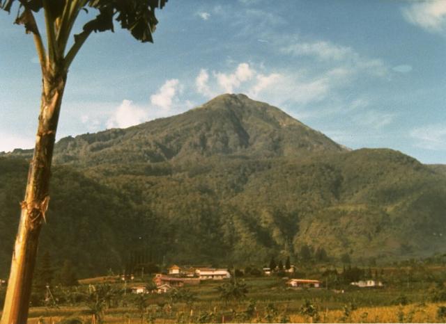 Gunung Lawu, pendakian perdana