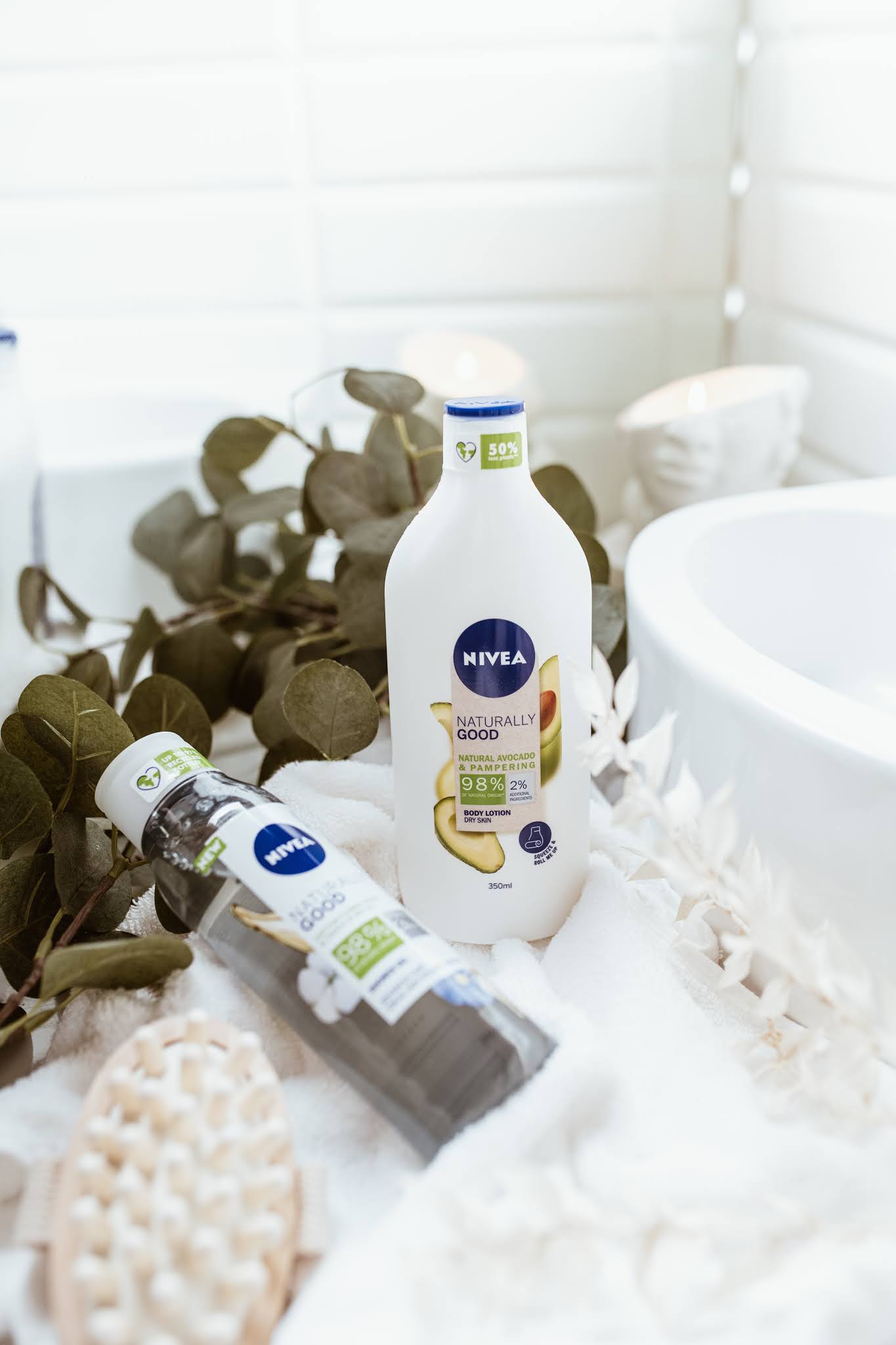 NIVEA ŻEL POD PRYSZNIC NATURALLY GOOD KWIAT BAWEŁNY I BIO OLEJEK, NIVEA ROZPIESZCZAJĄCY BALSAM DO CIAŁA Z 100% NATURALNYM AWOKADO