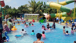 Pasca Lebaran, Hana Waterboom Bayah Dipadati pengunjung