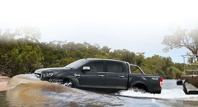 XE FORD RANGER MỚI 2015