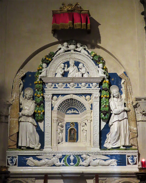 Tabernacle by Giovanni della Robbia, Santi Apostoli, Piazza del Limbo, Florence