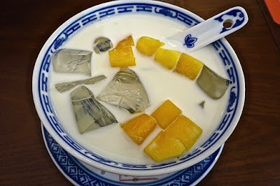 Jin Yu Man Tang Dessert Shop (金玉满堂甜品), clear jelly sweet milk mango