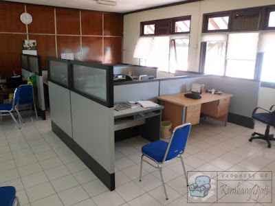 Sekat Ruang Potable Bisa Bongkar Pasang + Furniture Semarang ( Sekat Ruang Kantor )