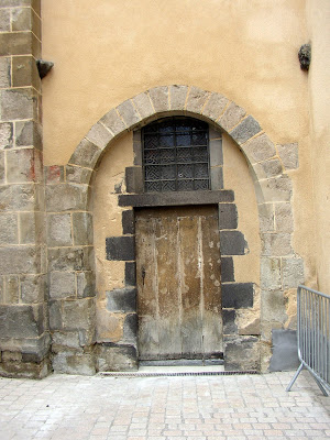 Photo de belles portes et fenêtres d'Auvergne