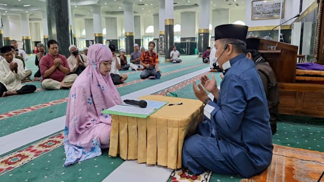 Tanpa Diketahui Orang Tua Gadis 17 Tahun Di Pekanbaru Masuk Islam