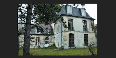 Di mata orang-orang yang tidak mengetahui sejarahnya, bangunan ini hanya tampak sebagai rumah tua bergaya chateau Prancis. Tampilannya usang dan tua, memancarkan sedikit unsur "horor" yang menyeramkan dan mengintimidasi.