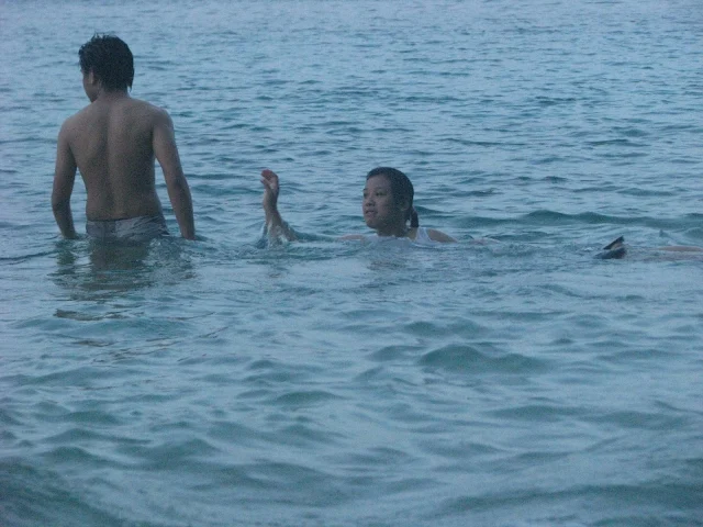 Isla_reta_swimming