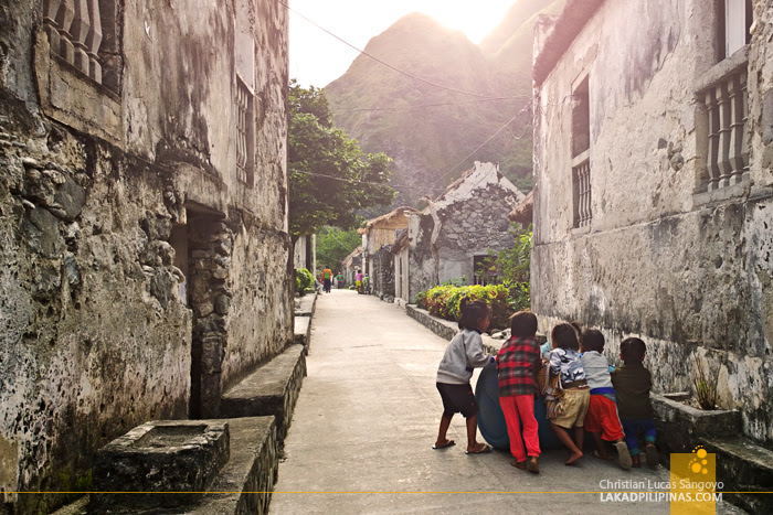 Kids Playing in Chavayan, Batanes