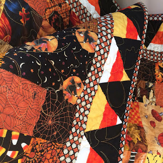 Halloween quilt: QuiltBee