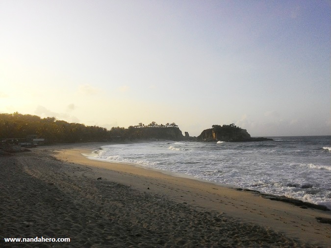 tempat wisata di pacitan pantai klayar