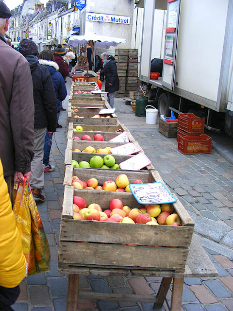 Apple producer at Loches market, Indre et Loire, France. Photo by Loire Valley Time Travel.