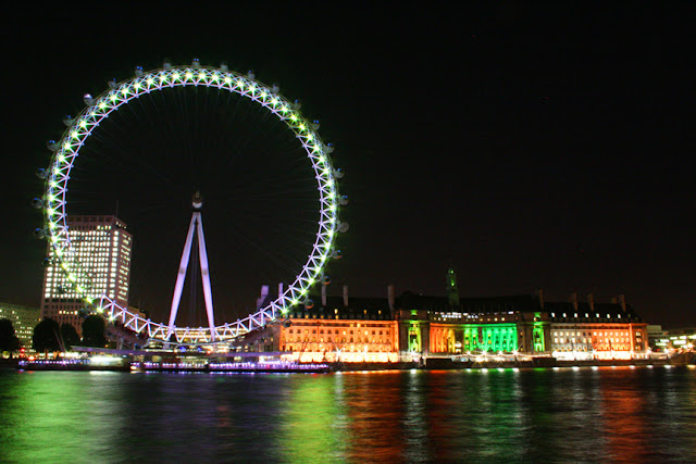 The London Eye and the Thames at night, Photo by Carl Dombek