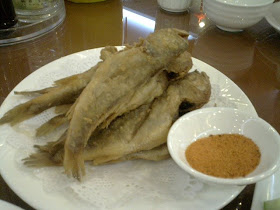 Jiaoziying Dongbei Dumpling Restaurant Shenzhen 饺子营 东北菜 餐馆 深圳 deep friend yellow catfish 炸黄鱼