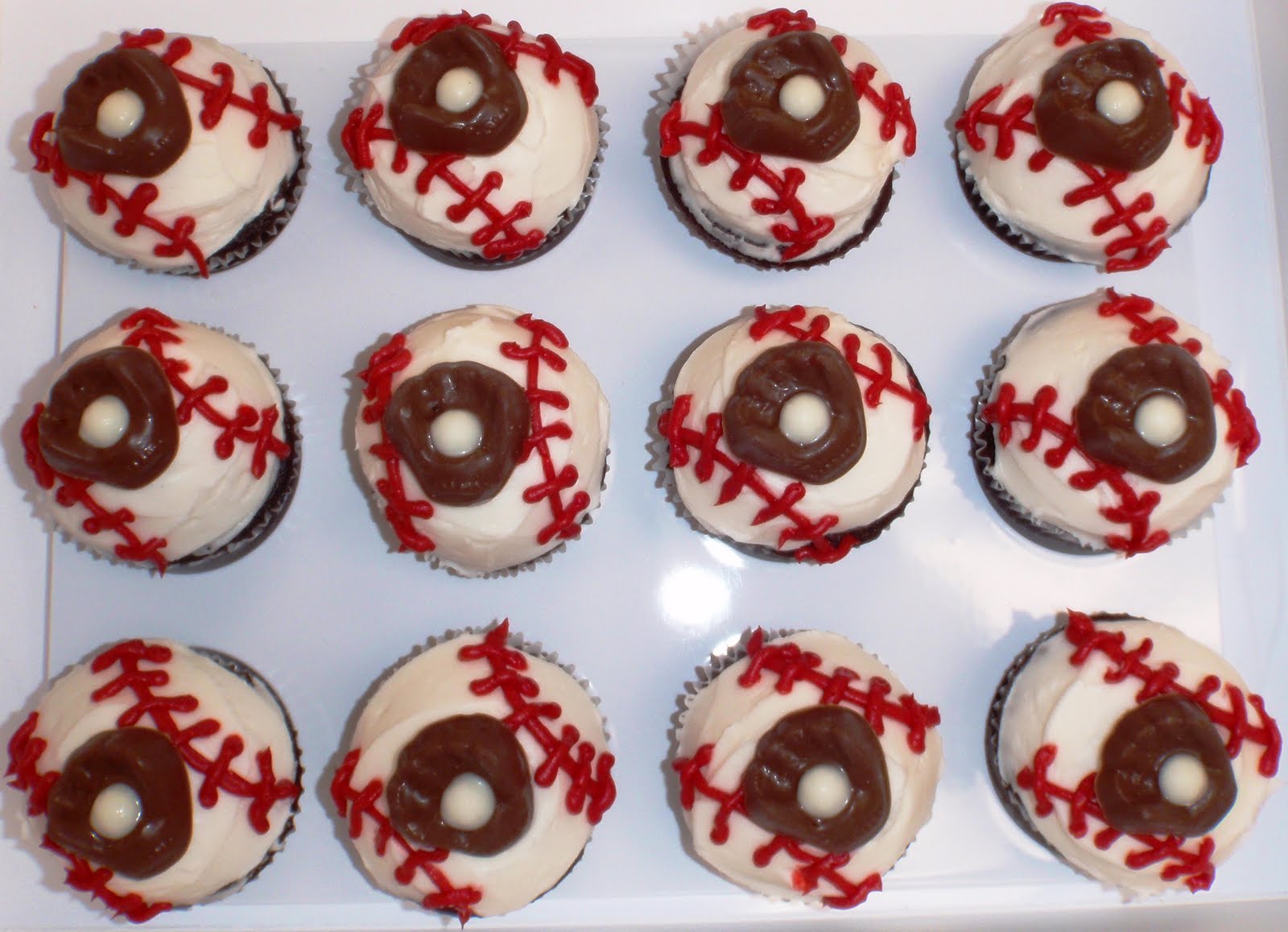 unique wedding cupcakes Wonderful baseball cupcakes with buttercream icing & chocolate 