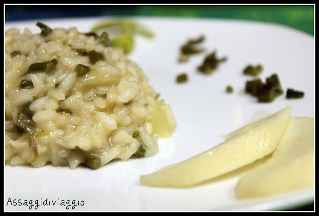 Risotto con asparagi selvatici e pere