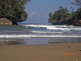 Pesona Wisata Pantai Pelang Panggul Wonocoyo Trenggalek