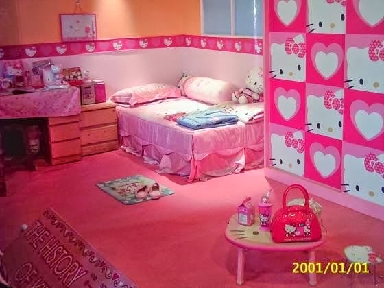  Kamar  Tidur  Wanita  Remaja  dan Dewasa Bertema Hello Kitty 