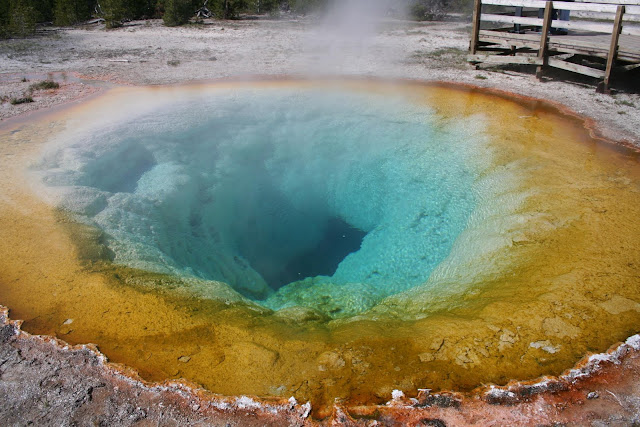 Morning Glory Pool