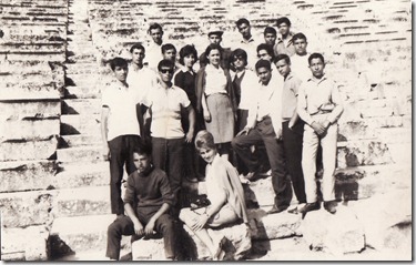Eπίδαυρος  Ιούνιος1965 ,Β' Λυκείου.Τσάμης  Ι.Καραστάθης Δημ.Τσιτούρας  Δήμος, Μαργέλλος Αθ ( Γ) Παπανακλής Ελευθ.,Δημολάς Αντ.Αναδιώτης Κ.Μετάνιας Γ.Γκόλφης Γ.(Γ') Σαίτης Παν.,Παλούκης Ηλ.ΚούρληΝάρθα,Αργυροπούλου Βασιλ.Λιάπη',