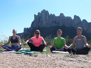 Resultado de imagen de yoga en can maçana