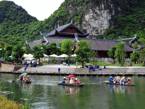 Tour Ninh Bình 1 ngày đi chỗ nào đẹp Sinhcafe%20tour%20du%20lich%20tran%20an%20bai%20%C4%91inh