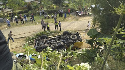 Jatuhnya ELF di Pacet Mojokerto 