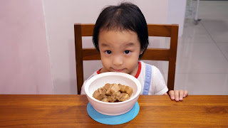 低脂、鮮甜、無腥味的生鮮食品，吃鳳梨酵素長大的豬，山林水草ＲｉｖａＧｒｅｅｎ朝貢豬生鮮肉品－霜降肉、去皮五花肉條