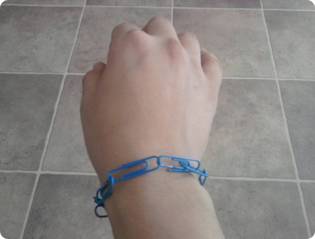 Pulsera con clips