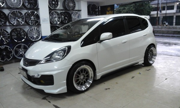  Velg Modifikasi Cocok Untuk Honda Jazz Terbaru 2019 Keren 