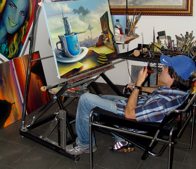 pintor, escultor, designer, cenógrafo e restaurador
