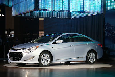 2011 Hyundai Sonata Hybrid version live