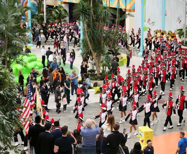 Holiday Parade at Nickelodeon Universe at American Dream