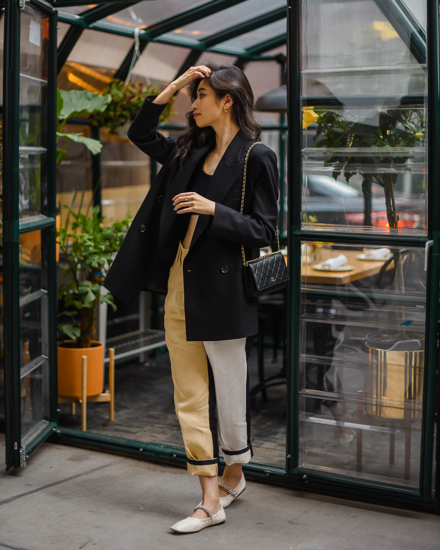 Spring color-block outfit ideas, crystal-embellished ballet flat, Jimmy Choo Gai Flats, simple spring outfit ideas, black and beige trousers, New York street style - FOREVERVANNY.com