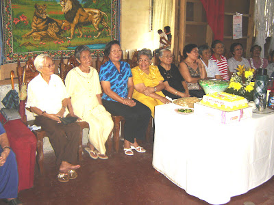 Picture above shows a group of guests during Kano and Toto's 50th wedding