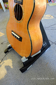 Folding Ukulele Stand with Concert ukulele