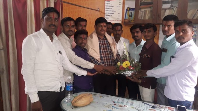धनगर हटकर समाज संघटनेच्या वतीने डॉ.निळे यांचा सत्कार.